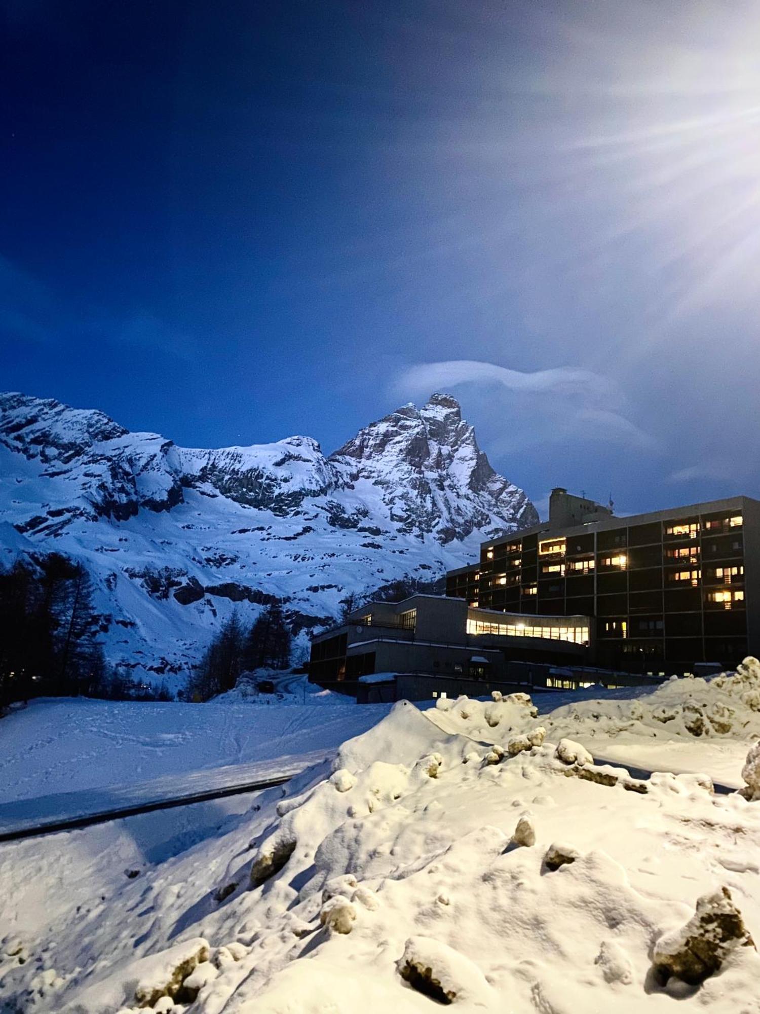 Ski Paradise - Cielo Alto Cervinia بيريوِل تْشيرفينيا المظهر الخارجي الصورة