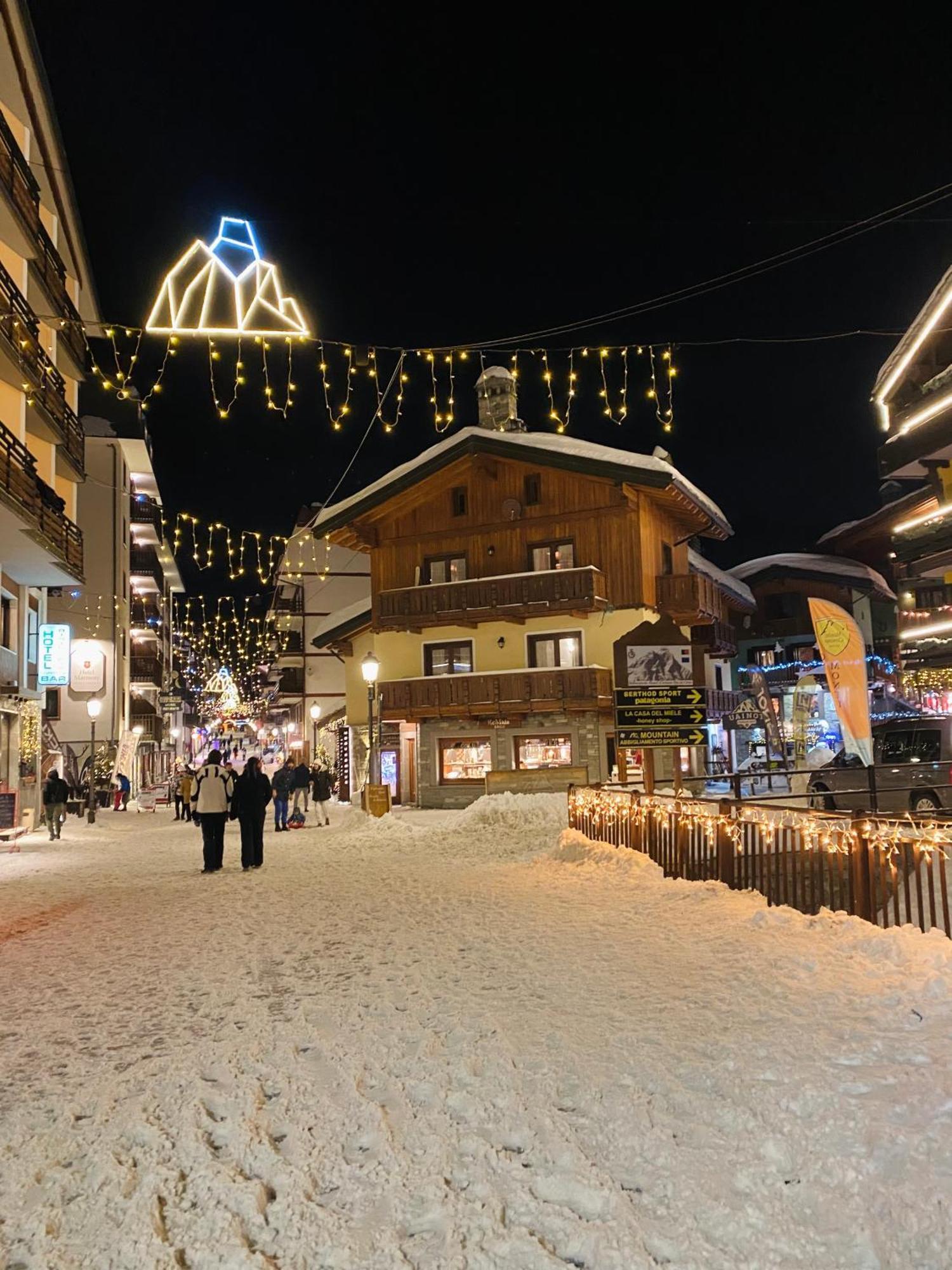 Ski Paradise - Cielo Alto Cervinia بيريوِل تْشيرفينيا المظهر الخارجي الصورة